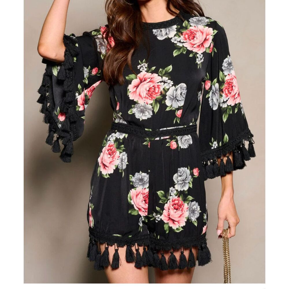 Reveuse Boho Bliss 3/4 sleeves open back tassel floral romper Black NEW